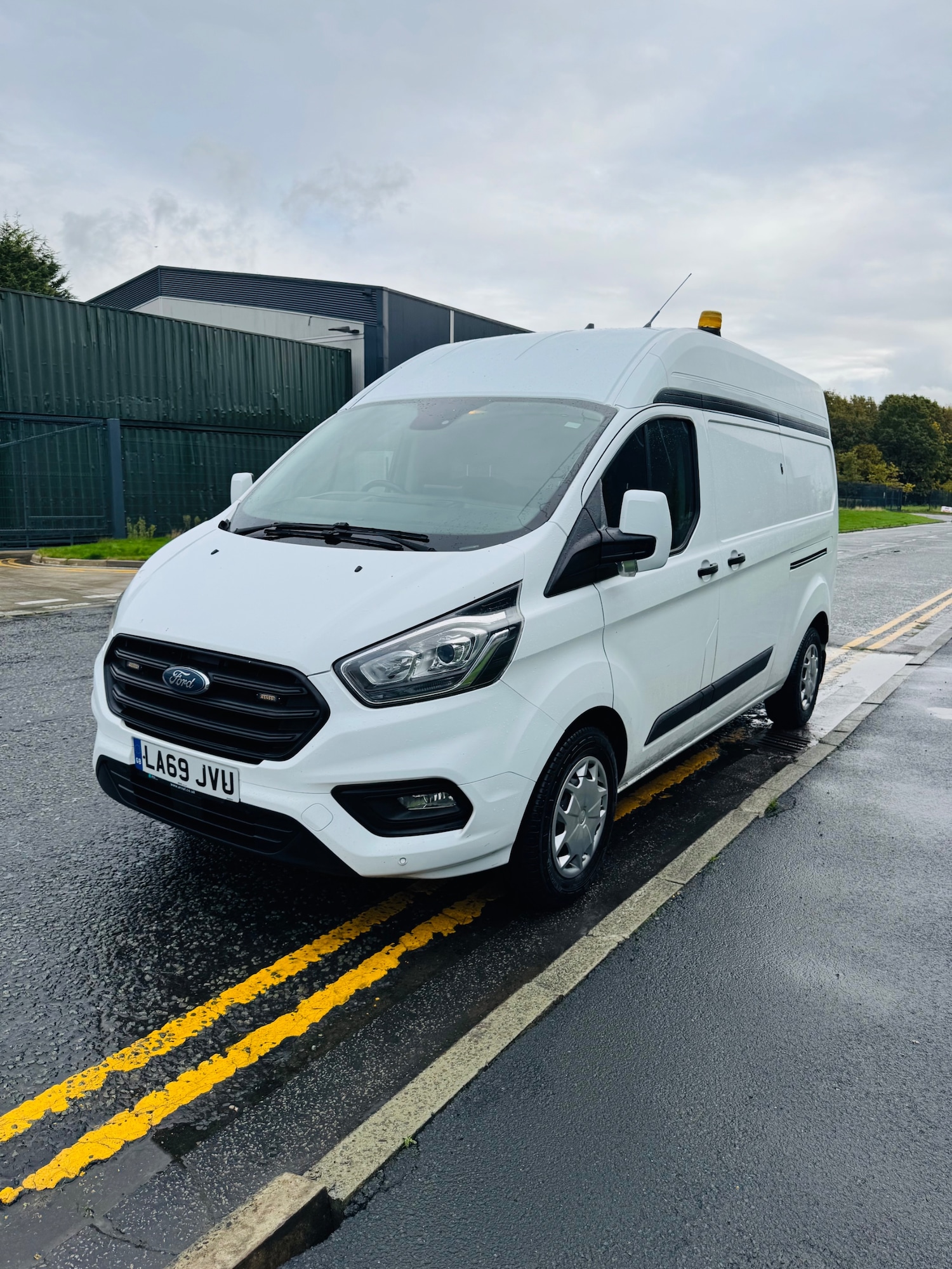 Used Ford Transit Custom 2020 for sale - 76340801: Photo 2