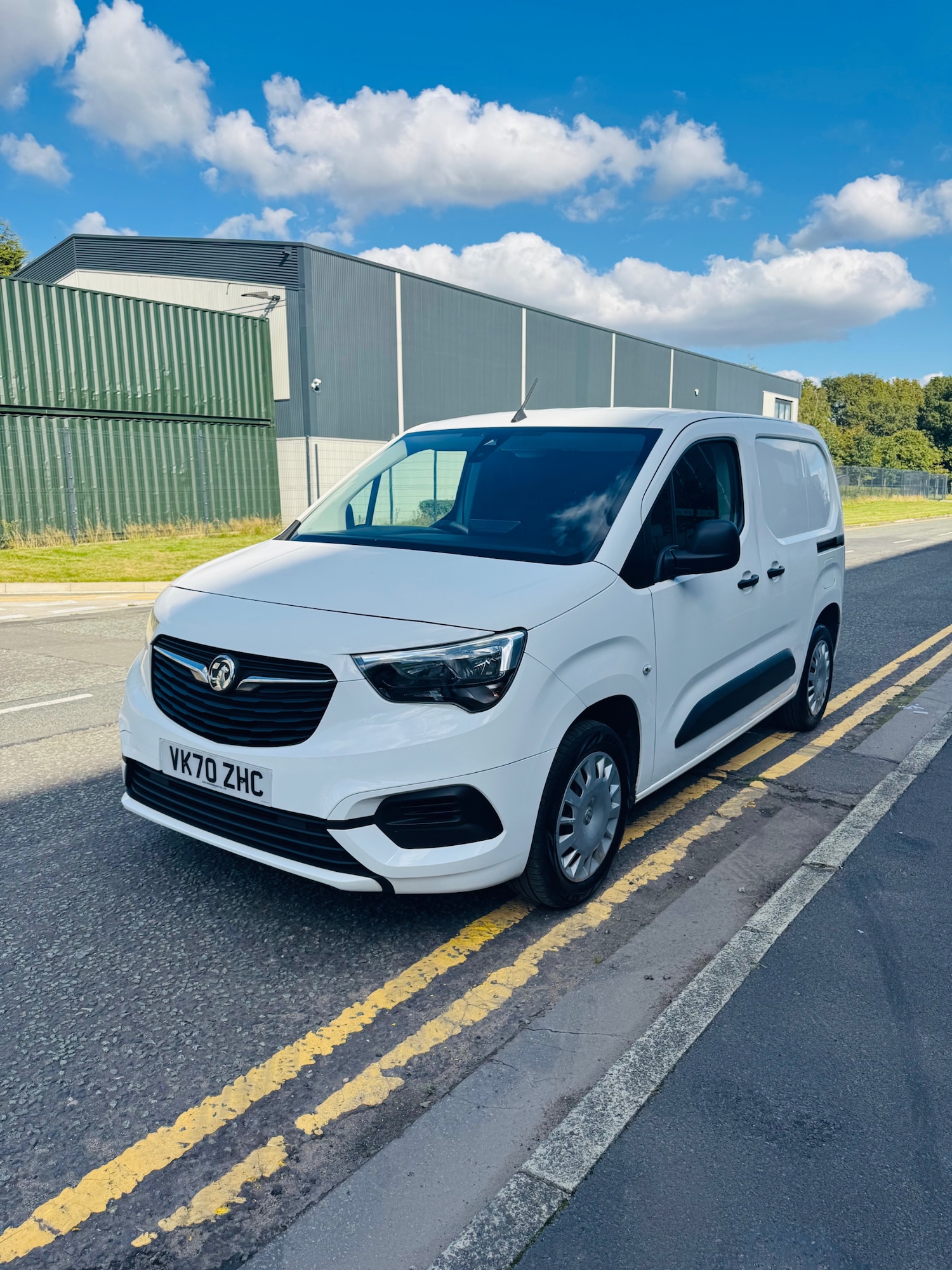 Used Vauxhall Combo 2020 for sale - 76109919: Photo 2