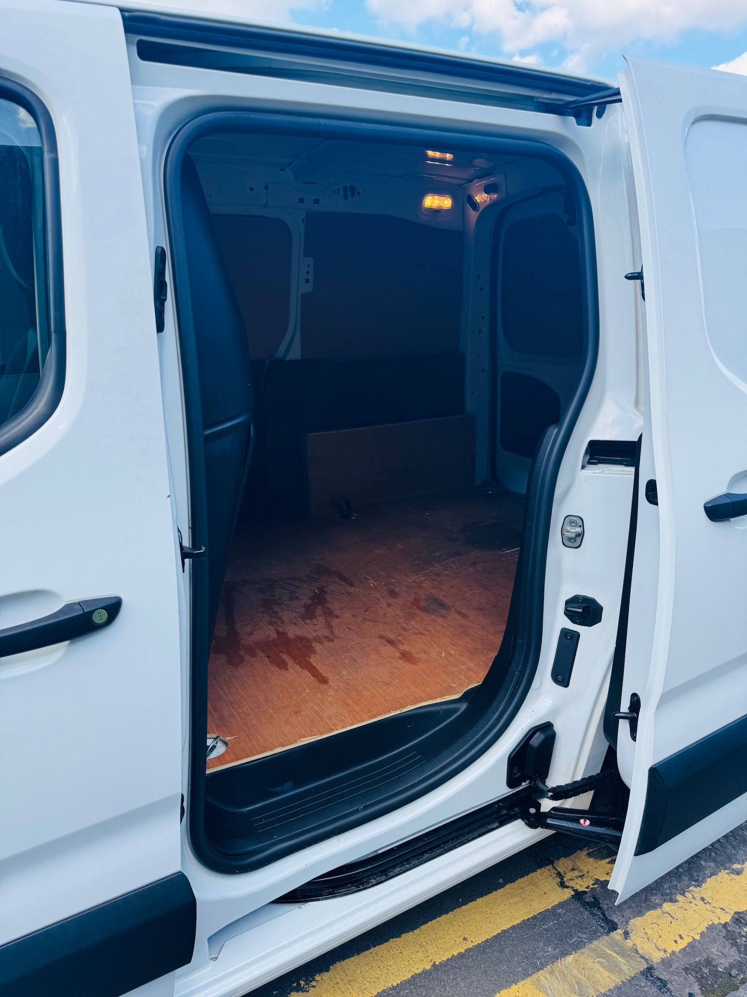 Used Vauxhall Combo 2020 for sale - 76109919: Photo 5