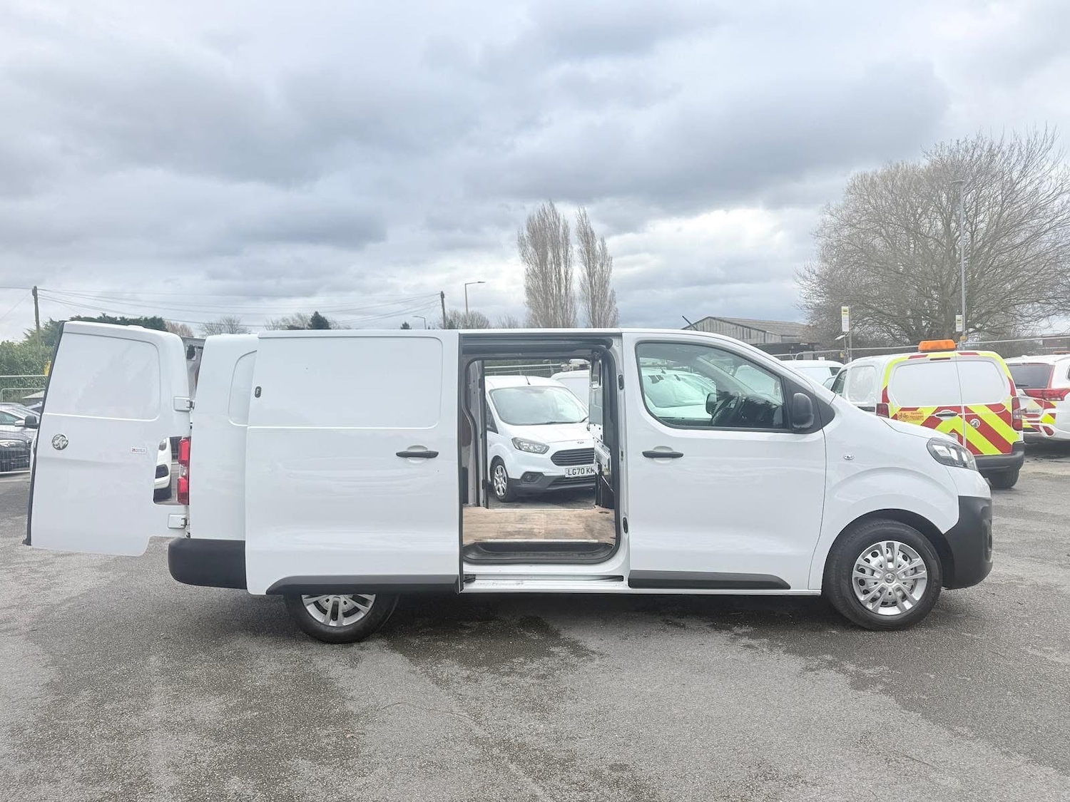 Used Vauxhall Vivaro 2023 for sale - 77541362: Photo 10