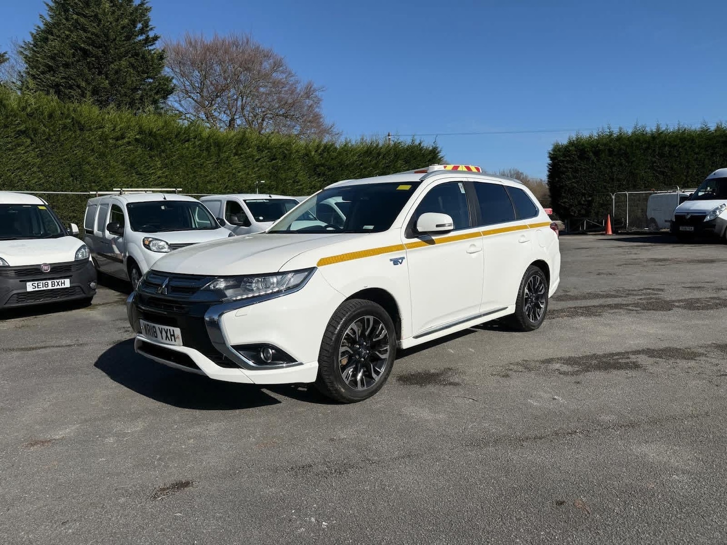 Used Mitsubishi Outlander 2018 for sale - 77654135: Photo 2