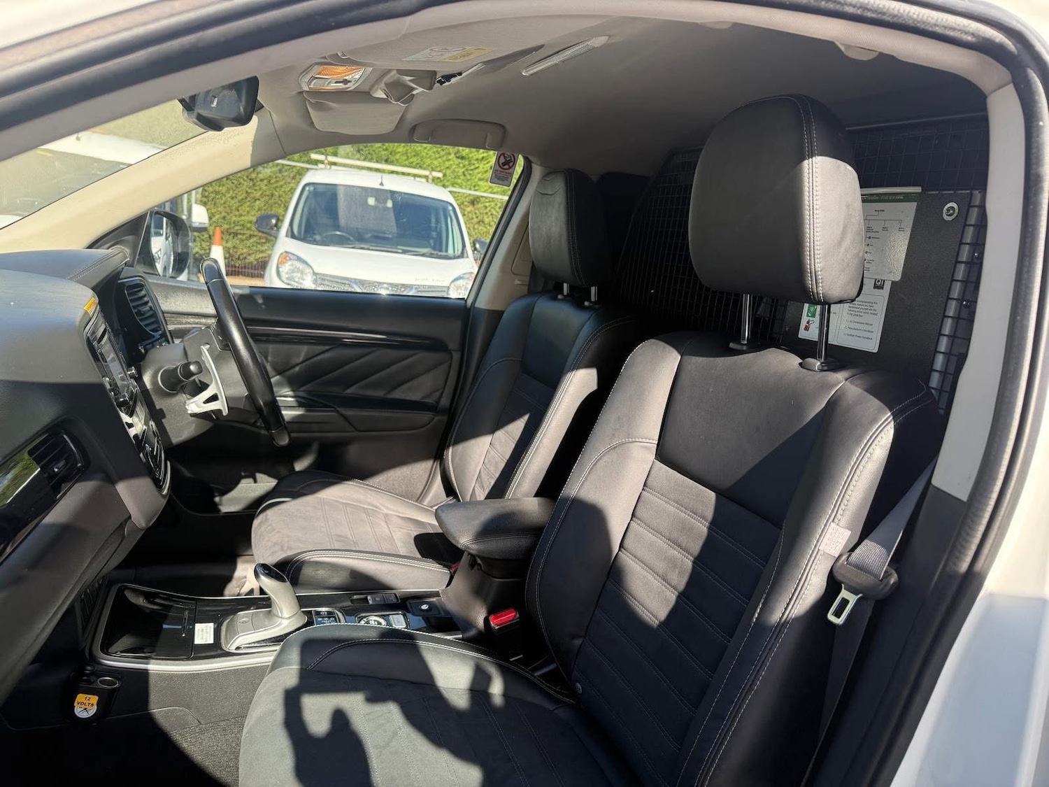 Used Mitsubishi Outlander 2018 for sale - 77654135: Photo 5