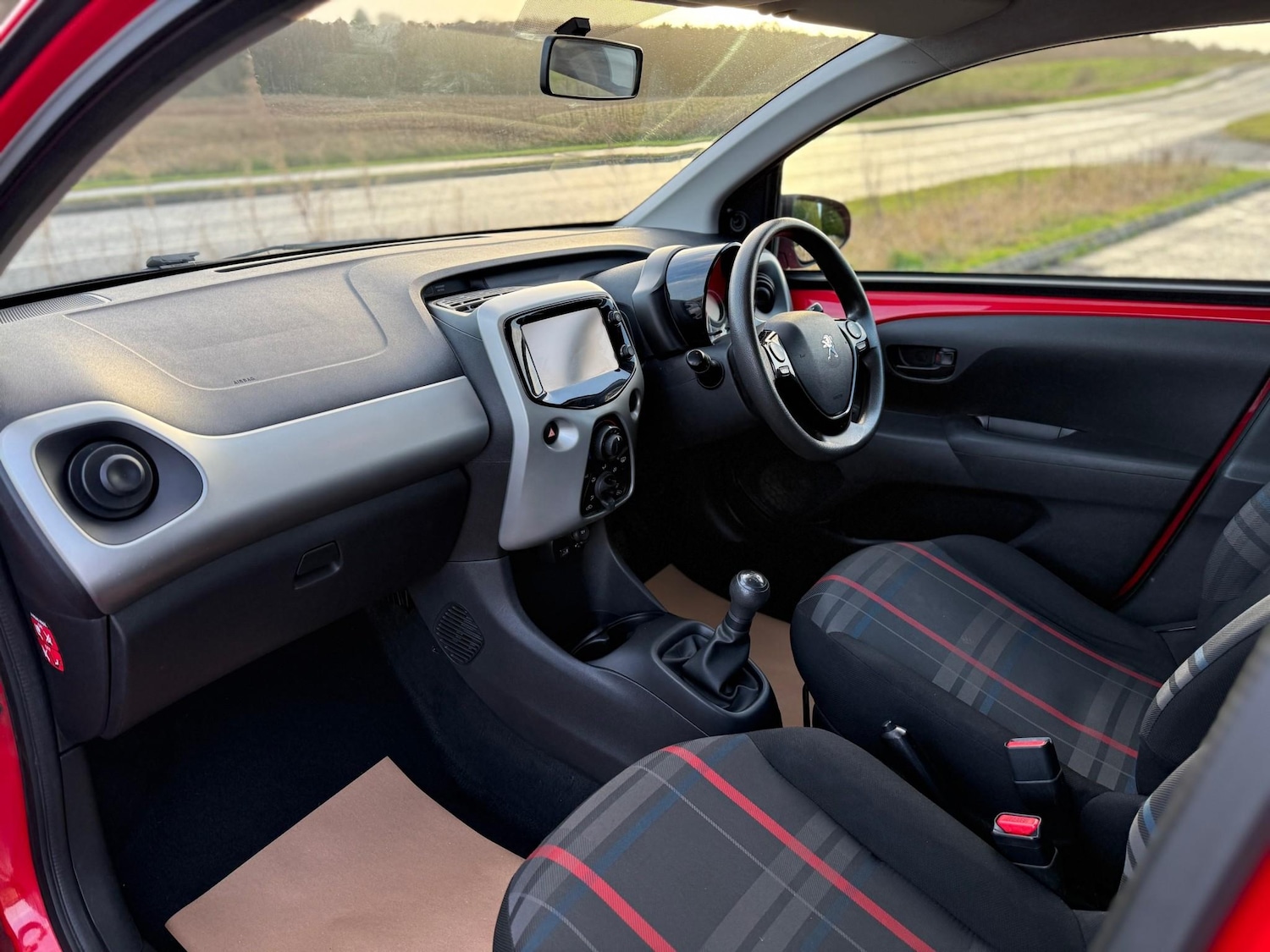 Used Peugeot 108 2014 for sale - 76783169: Photo 14