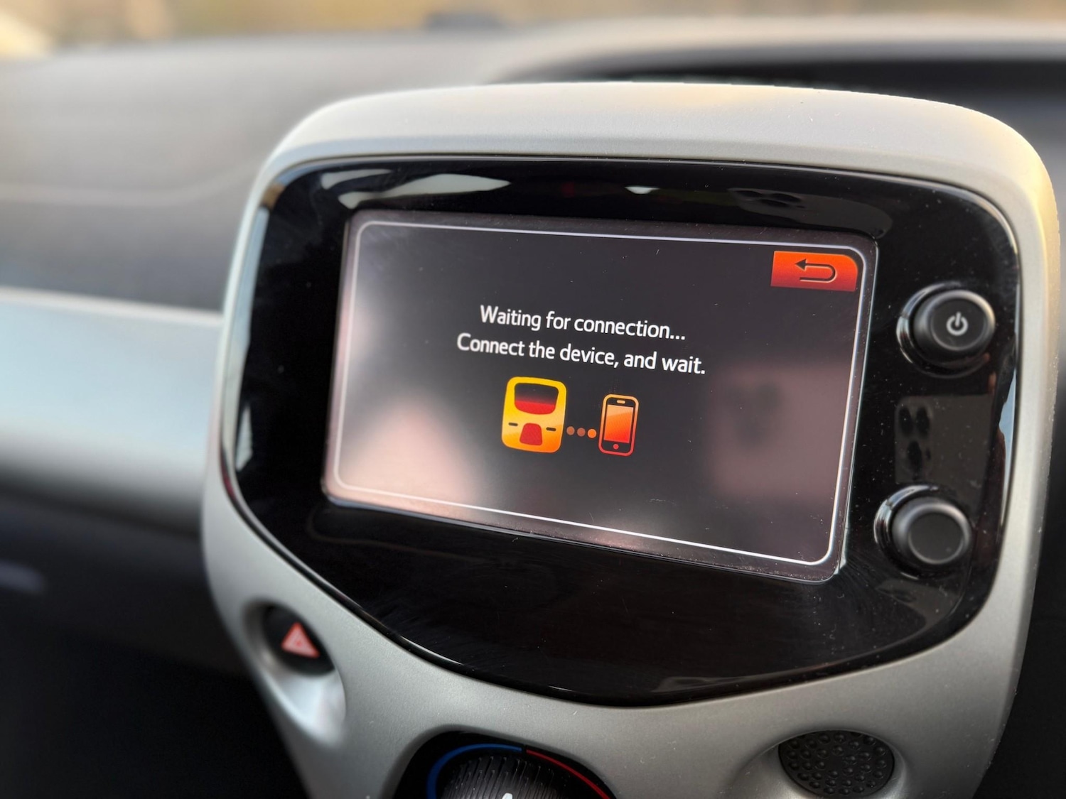 Used Peugeot 108 2014 for sale - 76783169: Photo 24