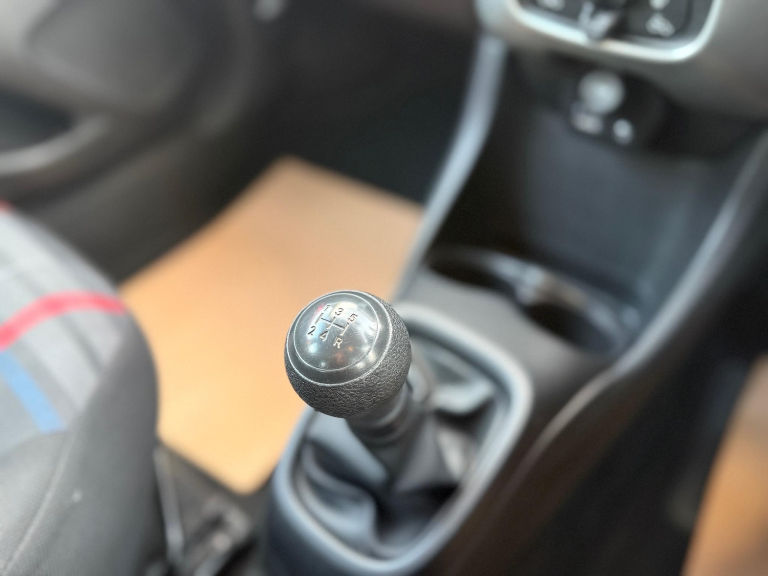 Used Peugeot 108 2014 for sale - 76783169: Photo 26