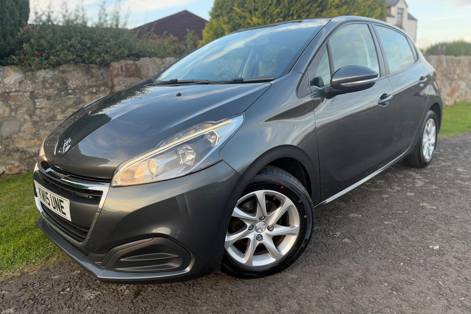 Used Peugeot 208 2015 for sale - 76180049: Photo 1