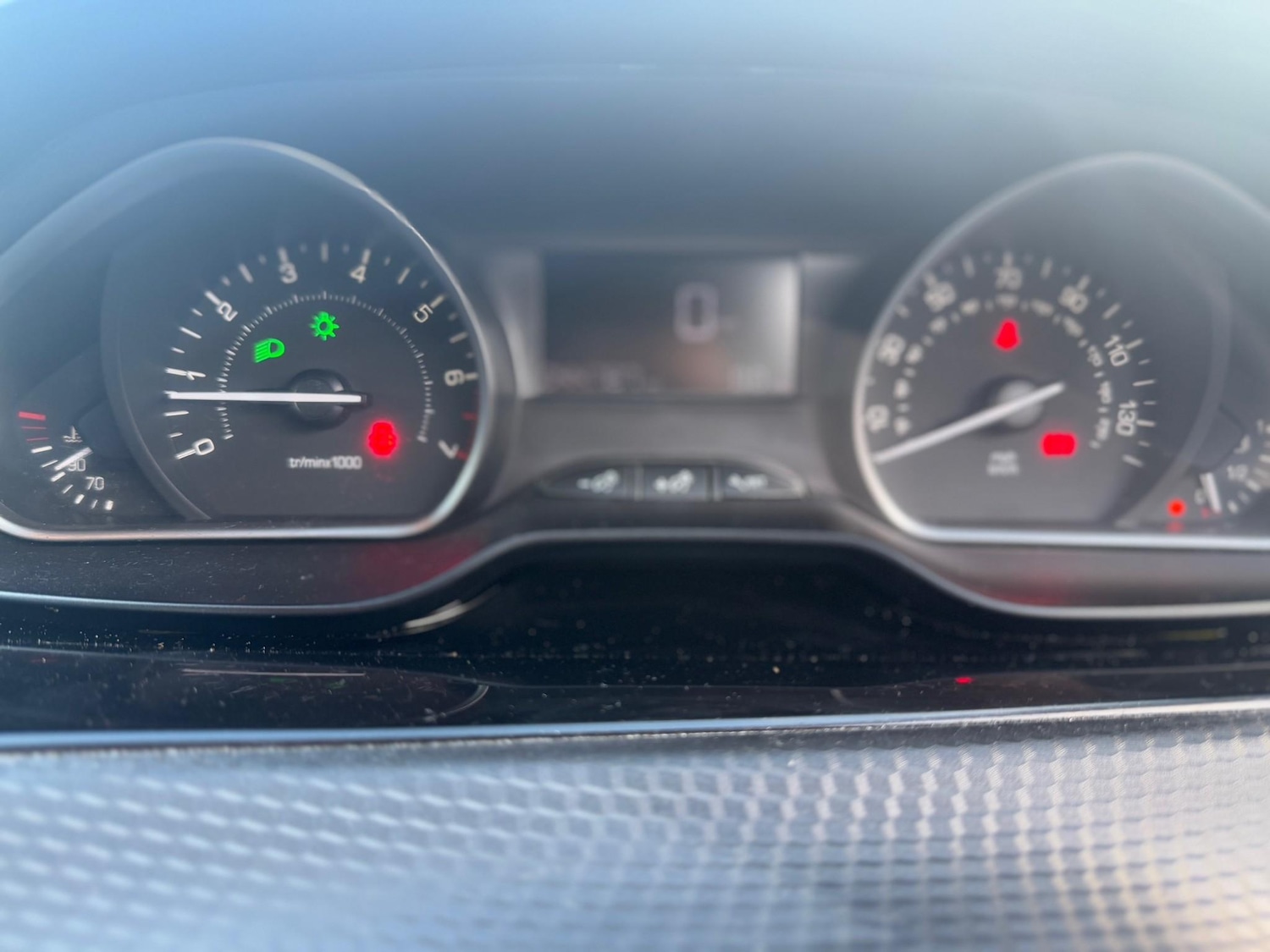 Used Peugeot 208 2015 for sale - 76180049: Photo 12