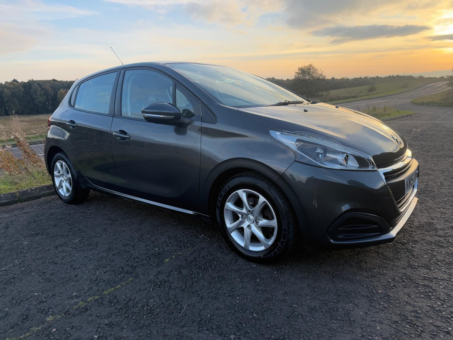 Used Peugeot 208 2015 for sale - 76180049: Photo 2