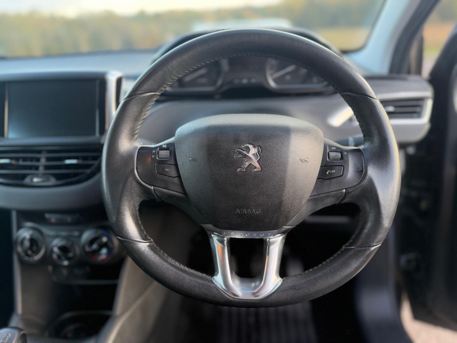 Used Peugeot 208 2015 for sale - 76180049: Photo 20