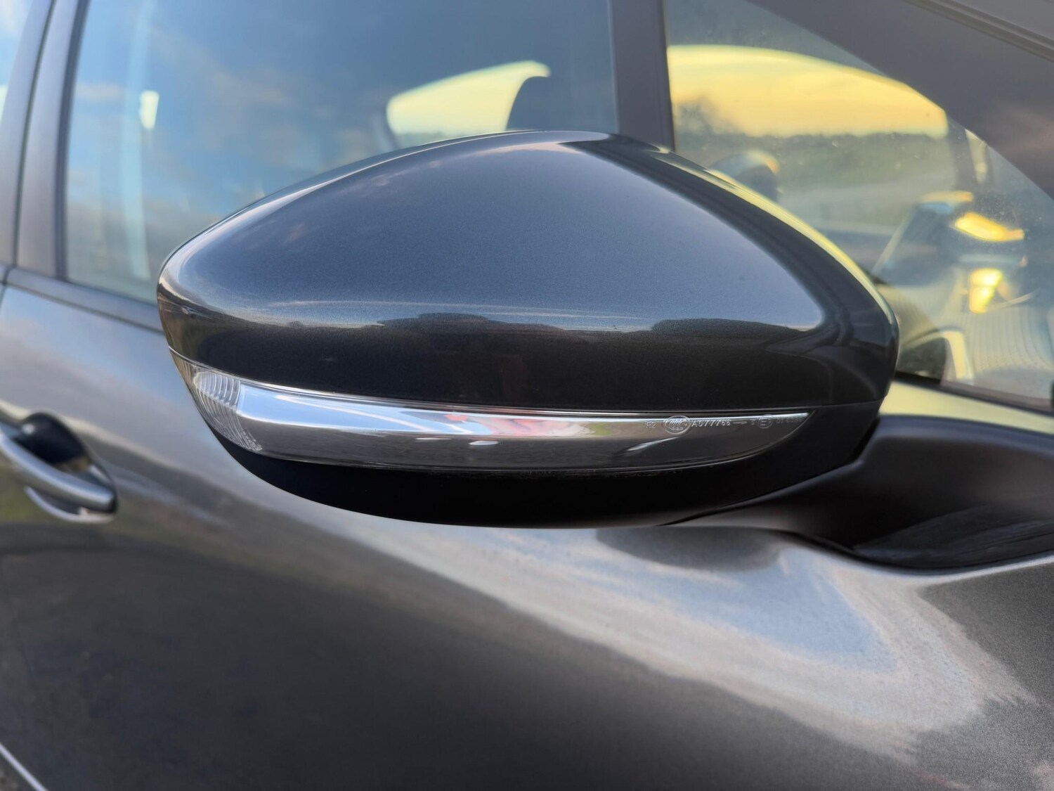 Used Peugeot 208 2015 for sale - 76180049: Photo 33