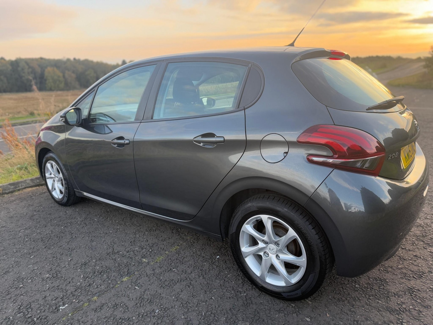 Used Peugeot 208 2015 for sale - 76180049: Photo 5