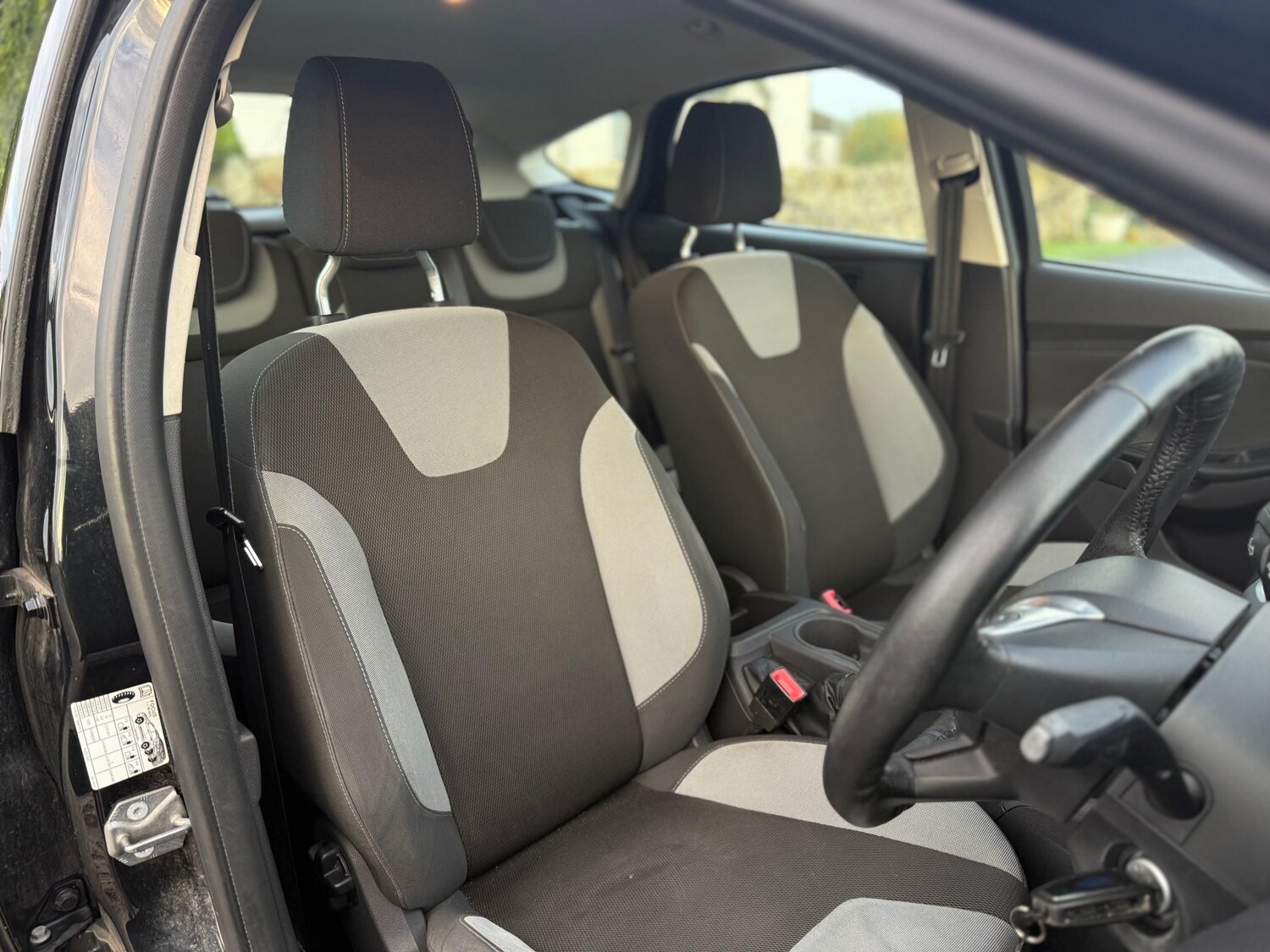 Used Ford Focus 2013 for sale - 77692084: Photo 12