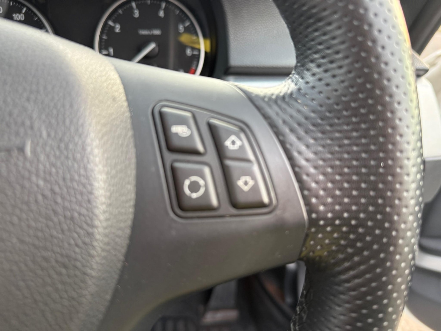 Used BMW 3 Series 2011 for sale - 76895959: Photo 23