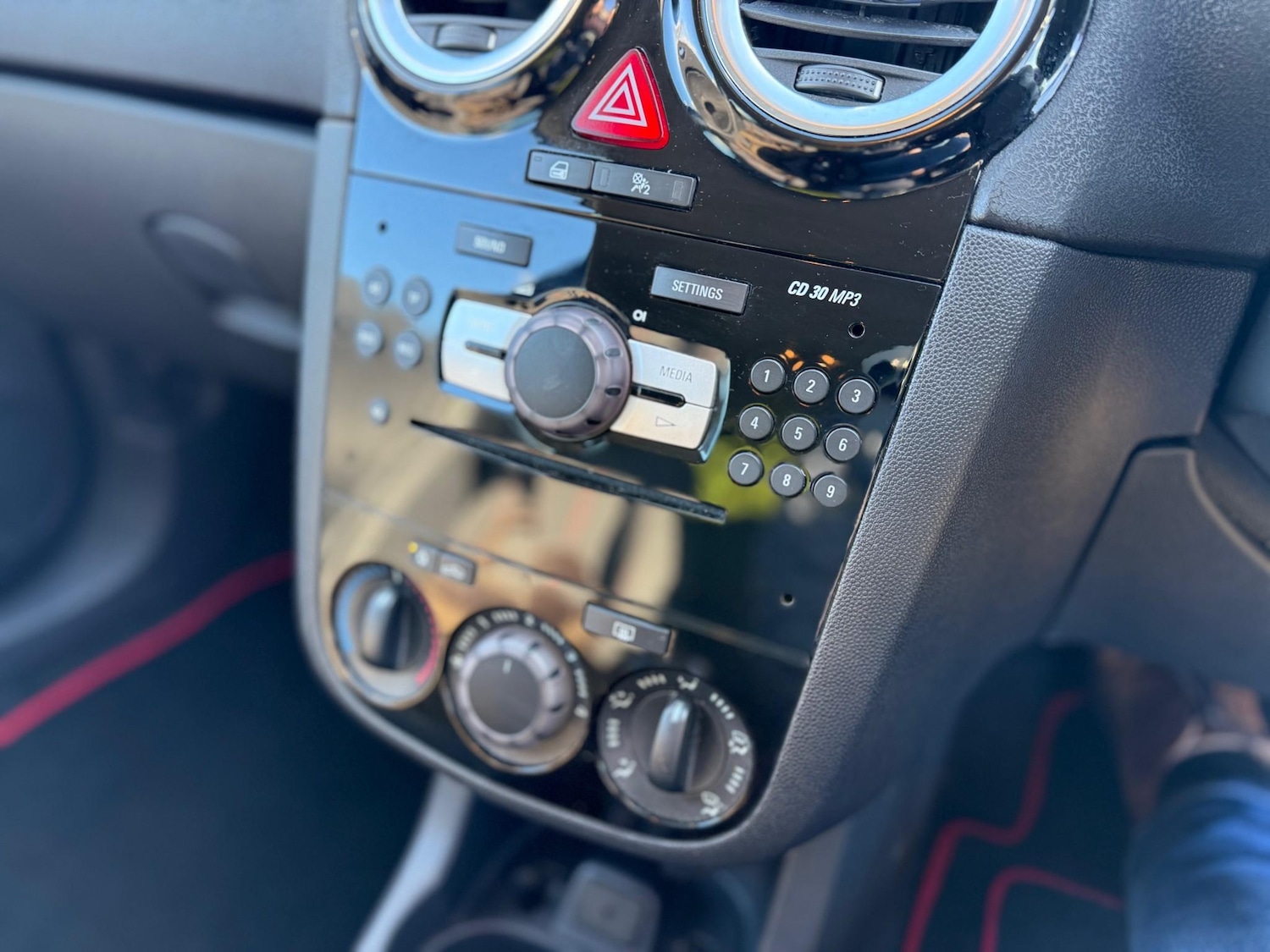 Used Vauxhall Corsa 2013 for sale - 77779352: Photo 21