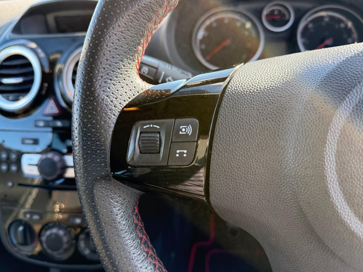 Used Vauxhall Corsa 2013 for sale - 77779352: Photo 25