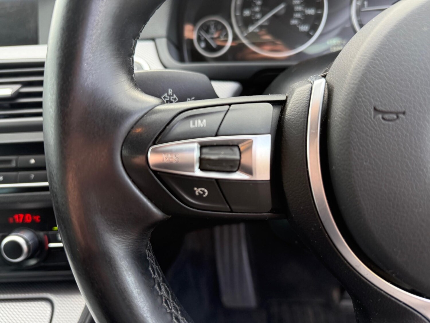 Used BMW 5 Series 2014 for sale - 76290789: Photo 27