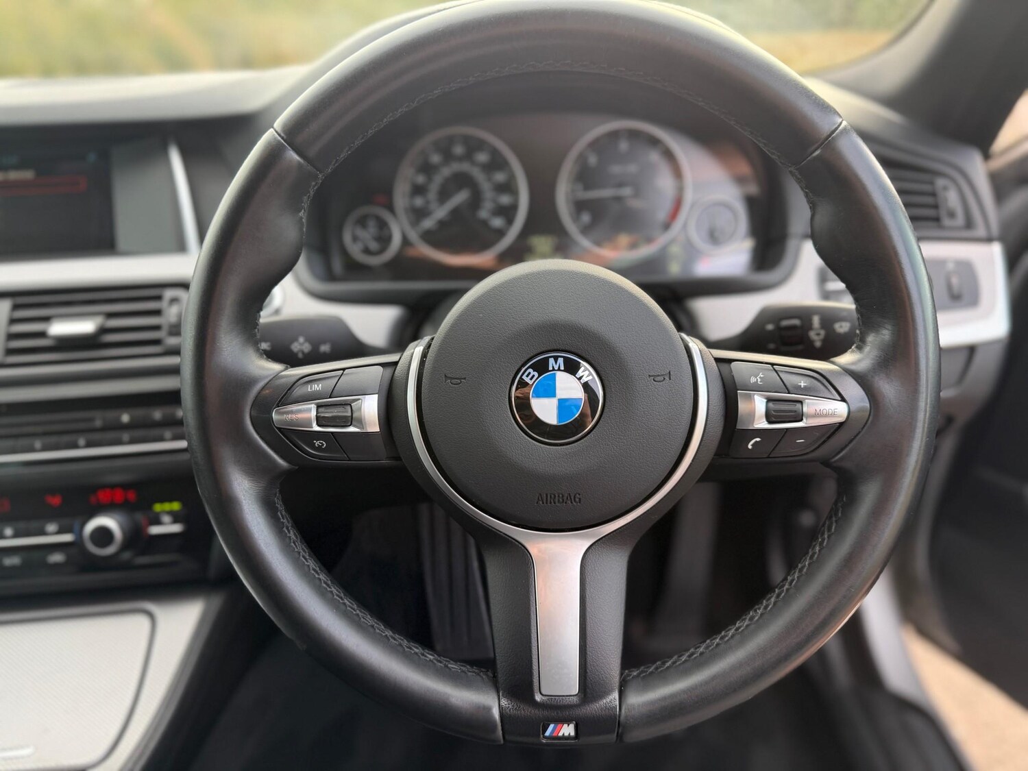 Used BMW 5 Series 2014 for sale - 76290789: Photo 28