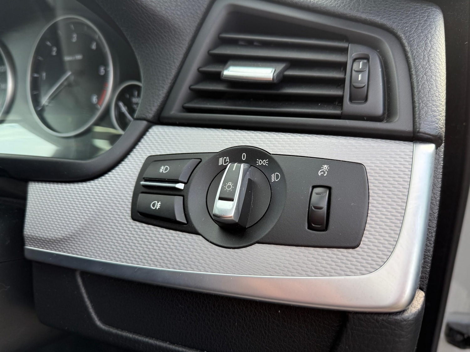 Used BMW 5 Series 2014 for sale - 76290789: Photo 30