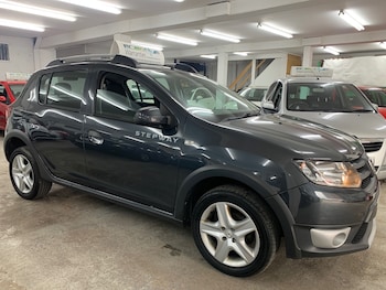 Used Dacia Sandero Stepway 2016 for sale - 75631436: Photo