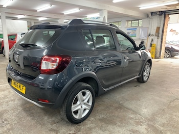 Used Dacia Sandero Stepway 2016 for sale - 75491365: Photo