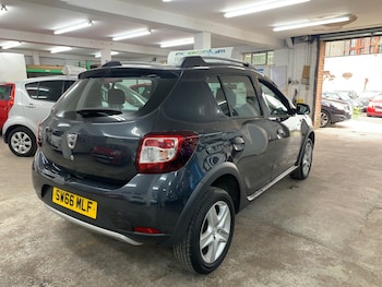 Used Dacia Sandero Stepway 2016 for sale - 75491365: Photo