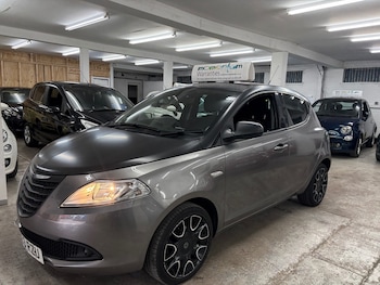 2013 (63) - 1.2 S-Series 5dr
