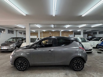 Used Chrysler Ypsilon 2013 for sale - 75899619: Photo