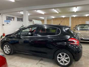 Used Peugeot 208 2013 for sale - 74891751: Photo