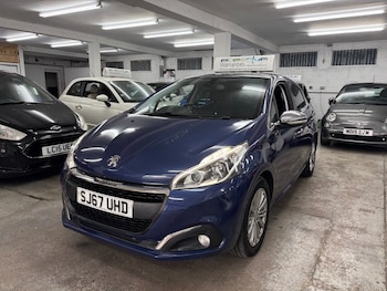 Used Peugeot 208 2017 for sale - 76030883: Photo