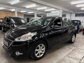 Used Peugeot 208 2014 for sale - 75862076: Photo