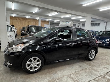 Used Peugeot 208 2014 for sale - 75862076: Photo