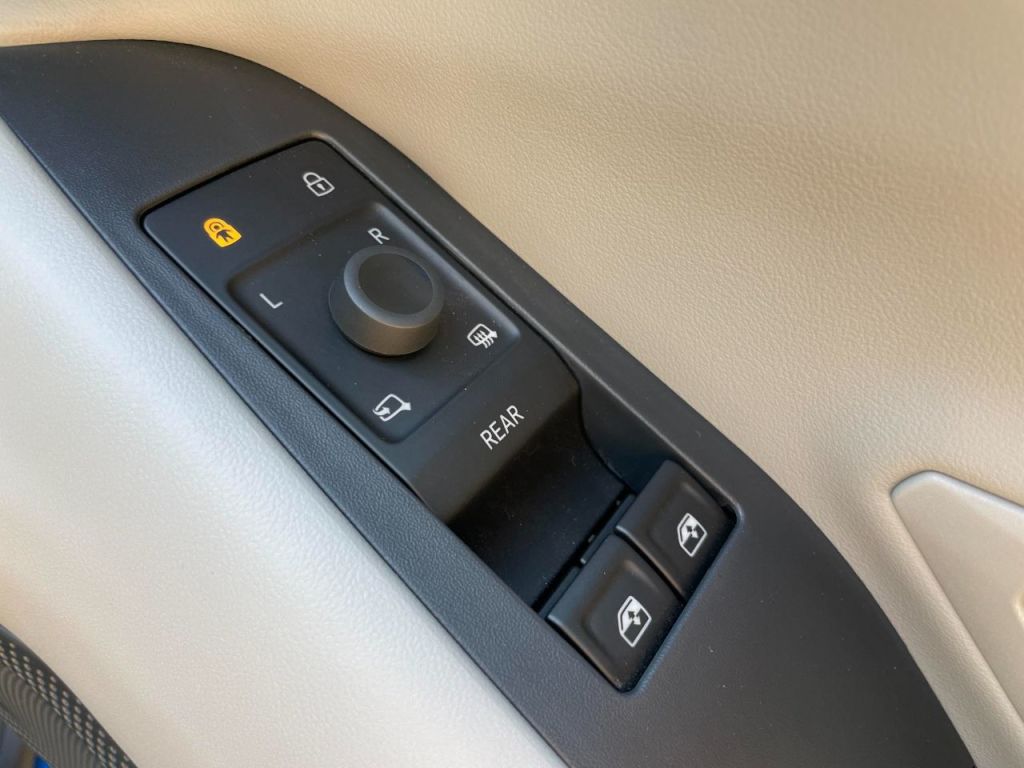 Used Ford Explorer 2024 for sale - 76576777: Photo 33