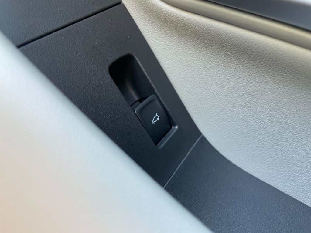 Used Ford Explorer 2024 for sale - 76576777: Photo 34