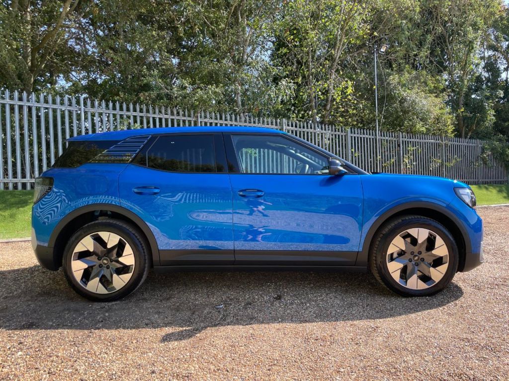 Used Ford Explorer 2024 for sale - 76576777: Photo 4