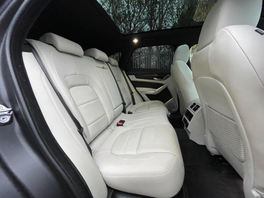 Used Jaguar F-Pace 2022 for sale - 76649986: Photo 21