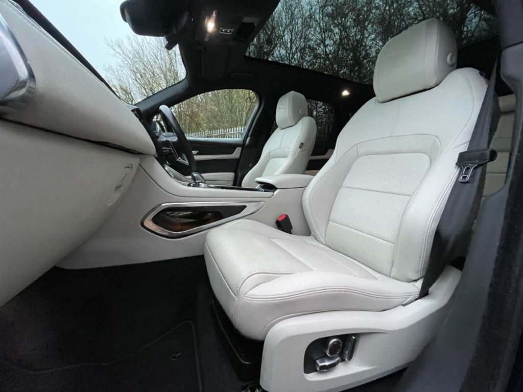 Used Jaguar F-Pace 2022 for sale - 76649986: Photo 26