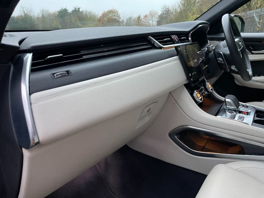 Used Jaguar F-Pace 2022 for sale - 76649986: Photo 29