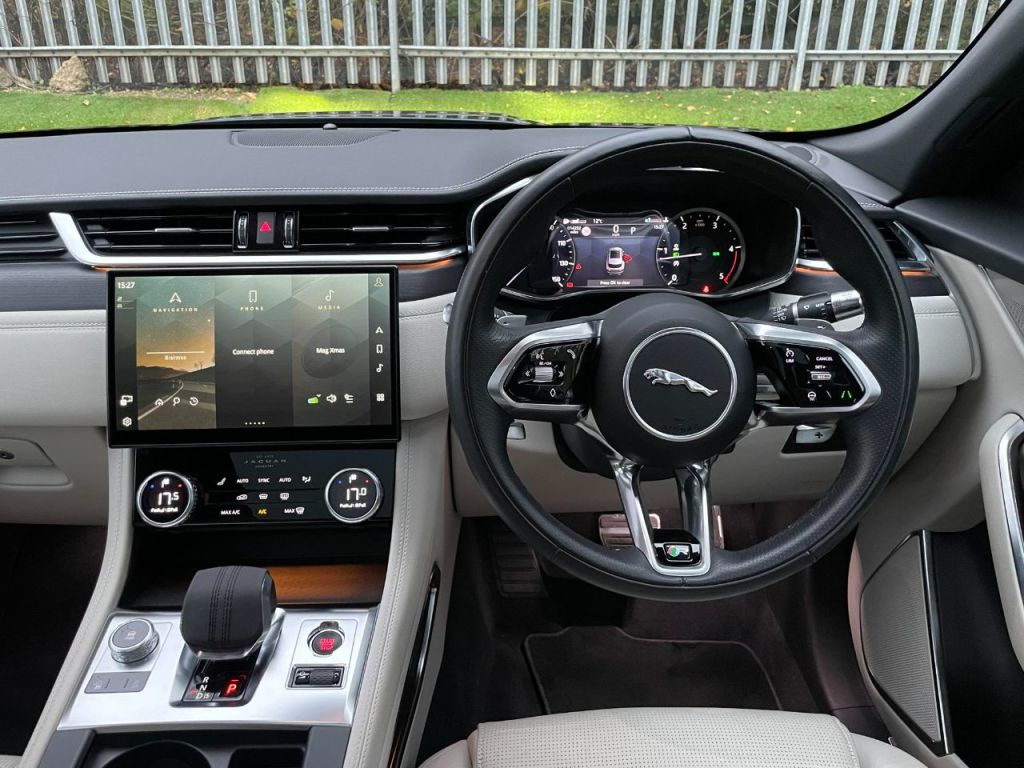 Used Jaguar F-Pace 2022 for sale - 76649986: Photo 40