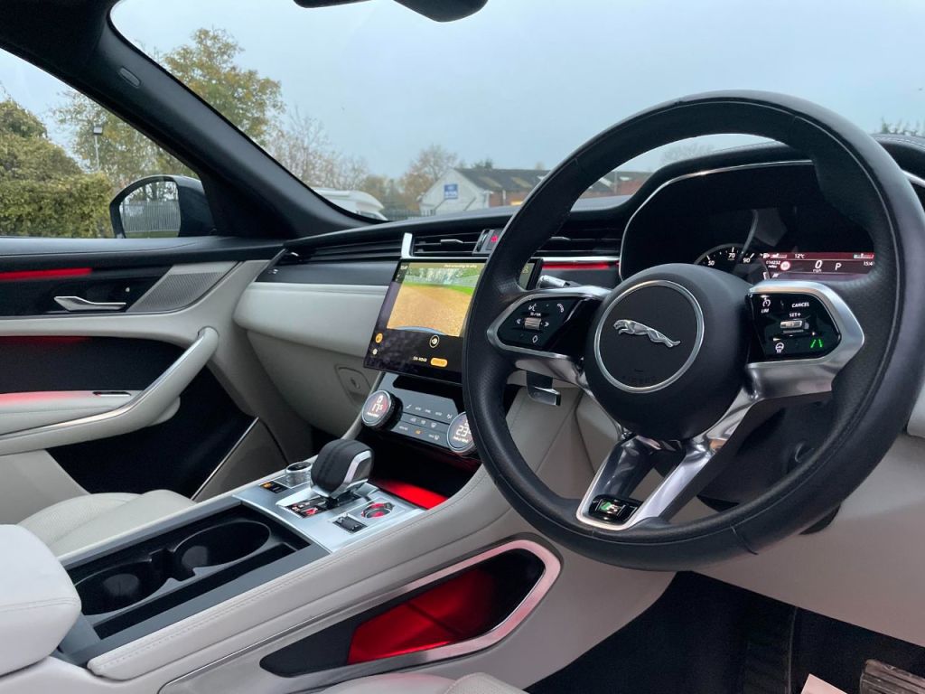 Used Jaguar F-Pace 2022 for sale - 76649986: Photo 66