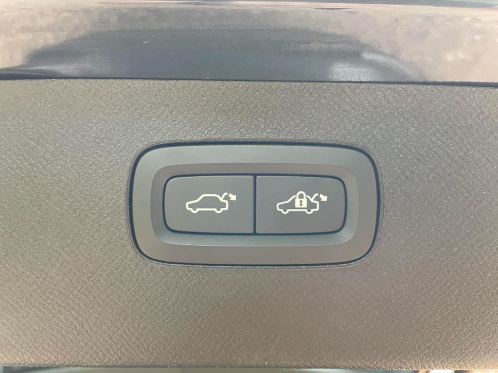 Used Volvo XC90 2023 for sale - 77211652: Photo 29