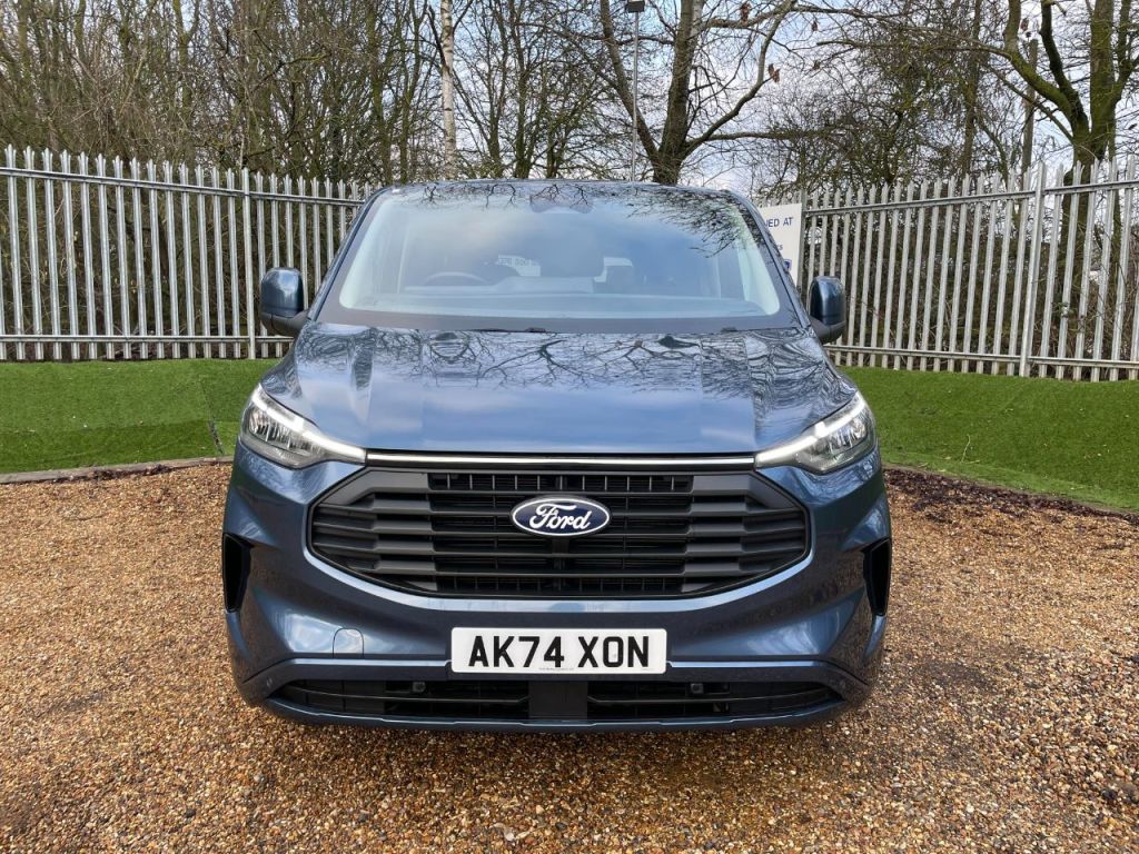 Used Ford Transit Custom 2024 for sale - 77296959: Photo 2