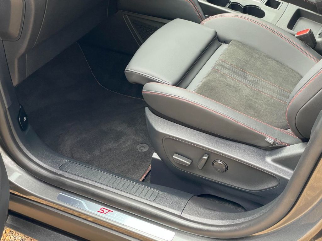 Used Ford Kuga 2024 for sale - 76576788: Photo 32