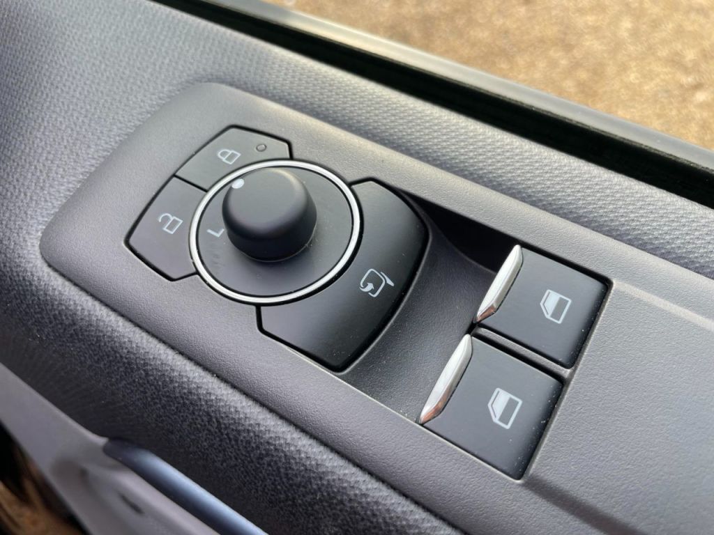 Used Ford Tourneo Custom 2024 for sale - 77520145: Photo 40