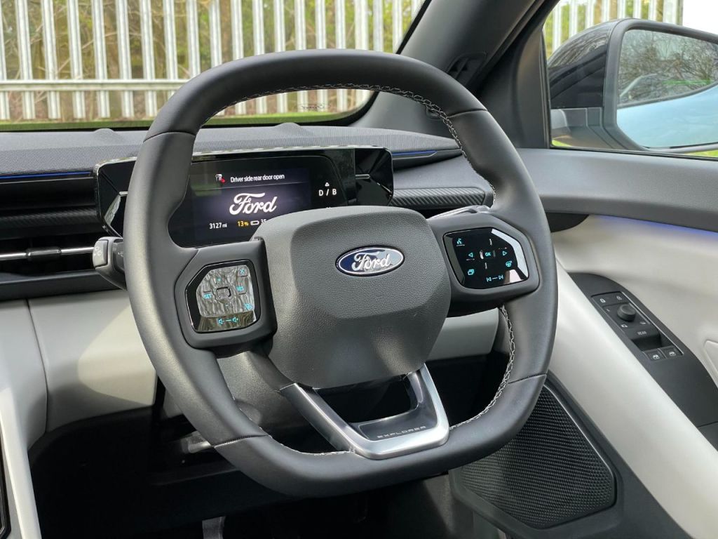 Used Ford Explorer 2025 for sale - 77878733: Photo 36