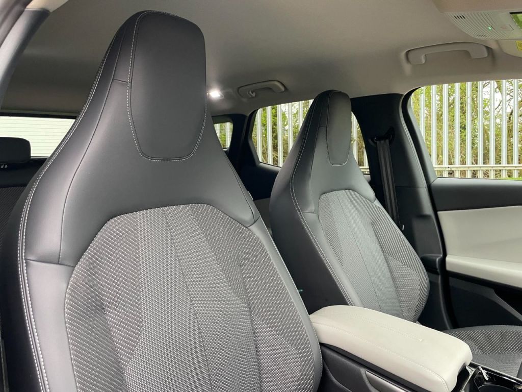 Used Ford Explorer 2024 for sale - 77871792: Photo 24