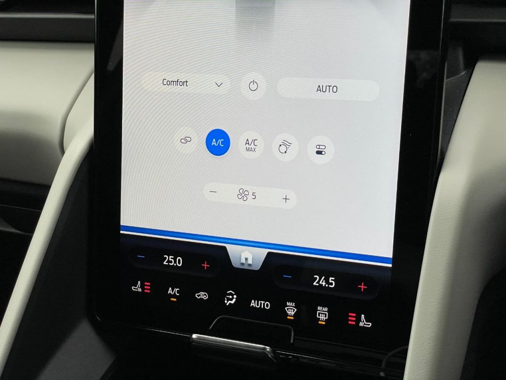 Used Ford Explorer 2024 for sale - 77871792: Photo 53