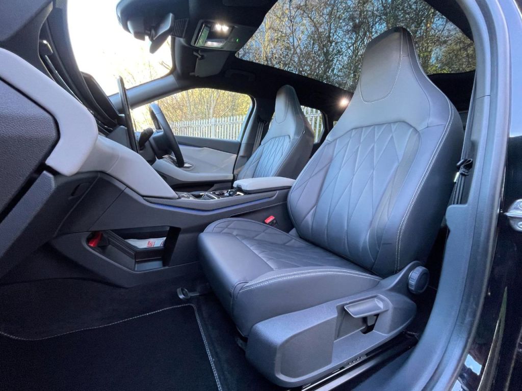 Used Ford Explorer 2024 for sale - 76641972: Photo 26