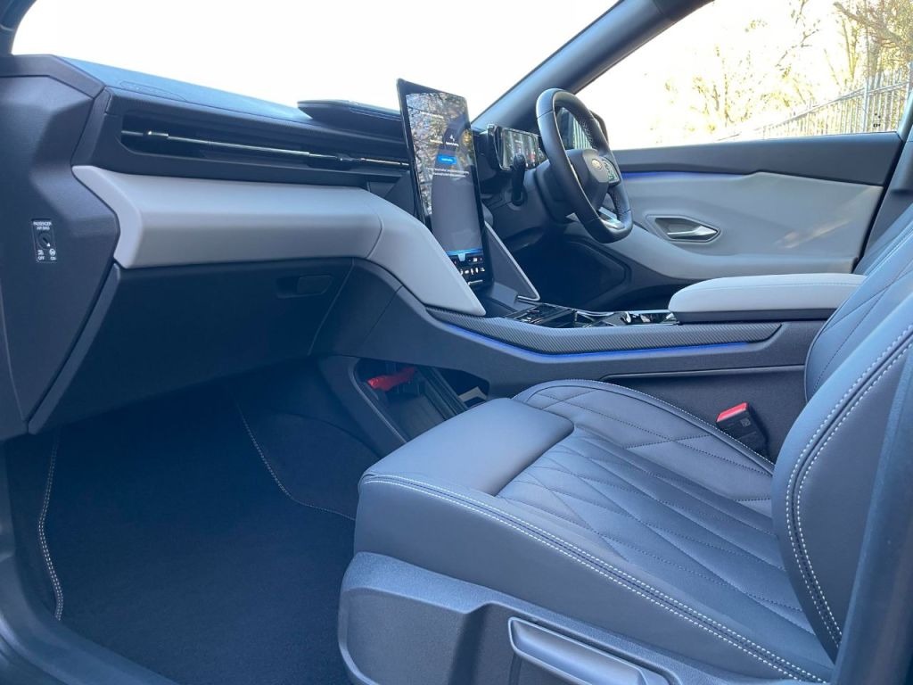 Used Ford Explorer 2024 for sale - 76641972: Photo 28