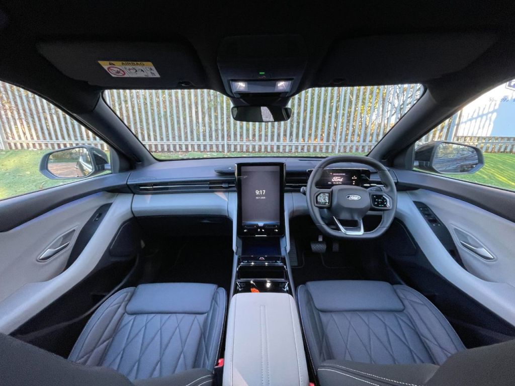 Used Ford Explorer 2024 for sale - 76641972: Photo 36