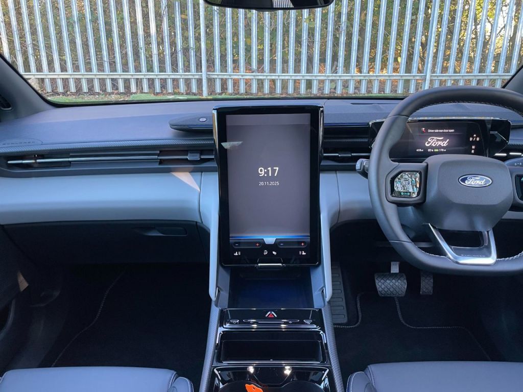 Used Ford Explorer 2024 for sale - 76641972: Photo 37